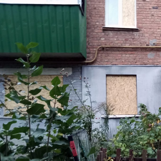 У Харкові комунальники ліквідовують наслідки дронової атаки 12 жовтня